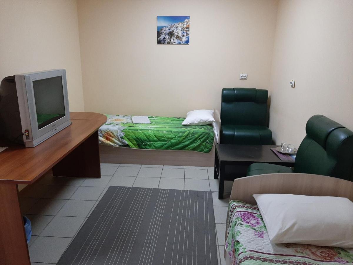 Motel Roza Vetrov Omsk Dış mekan fotoğraf